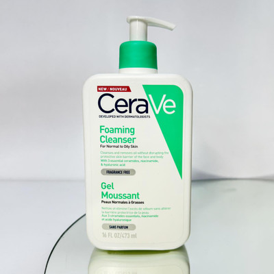 ژل شستشو پوست نرمال تا خشک سراوی Hydrating Cleanser)